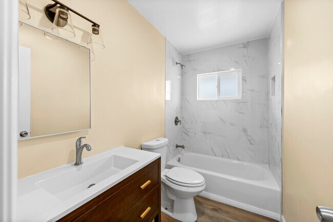Building Photo - 4317 W 120th St