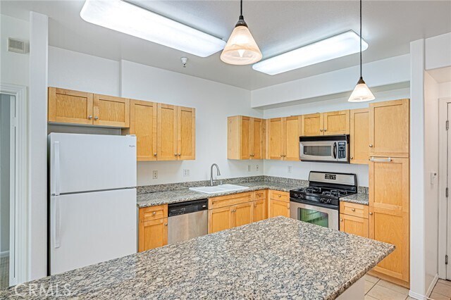 Building Photo - 100 S Alameda St