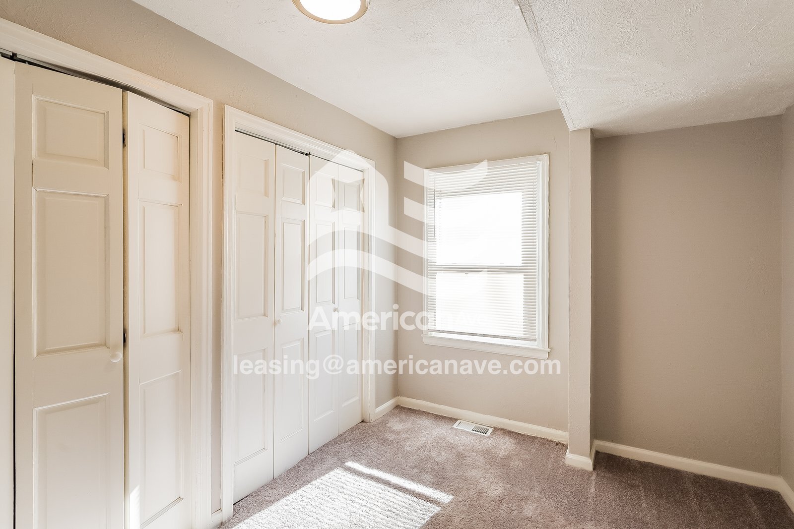 Building Photo - 3733 N Gladstone Ave