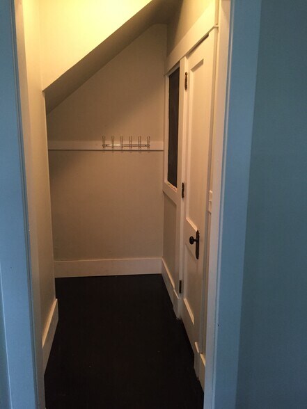 Building Photo - 1919 Plainfield Ave NE