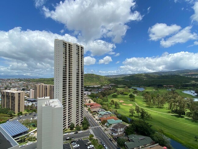 Building Photo - Horizon View Tower 2/2/1