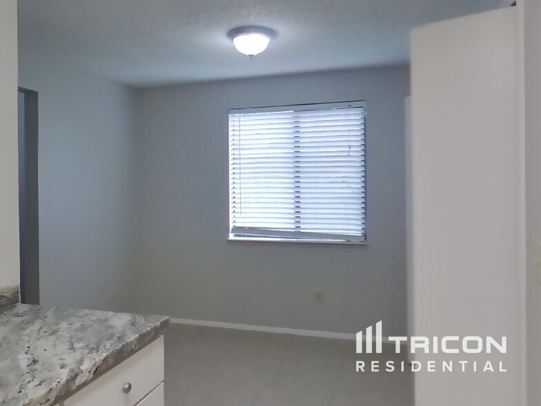Building Photo - 8338 Knotts Landing Dr E