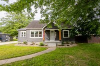 Building Photo - 120 College Street Rd