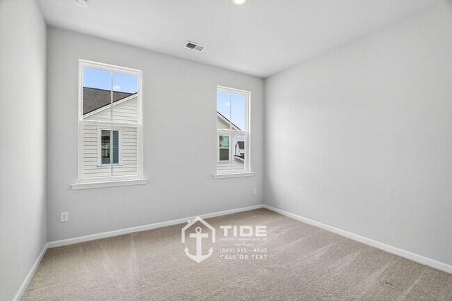 Building Photo - Private Retreat with Modern Upgrades