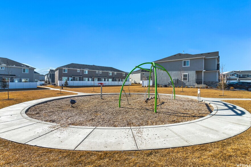 Platground - 7209 N Brook Rdg