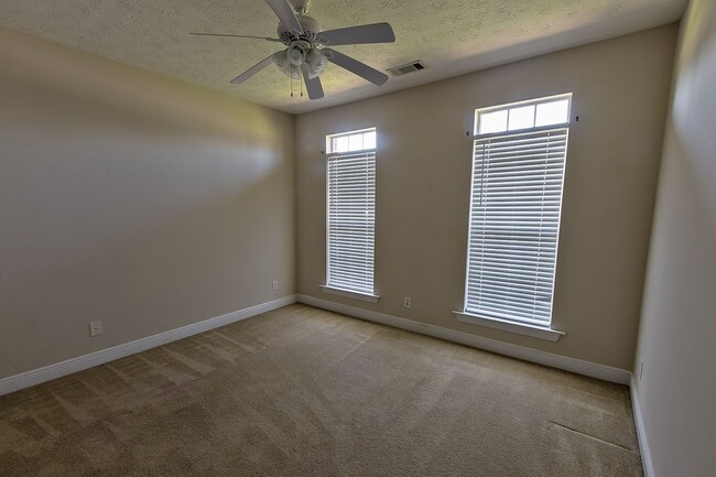 Building Photo - Home for rent in Deatsville