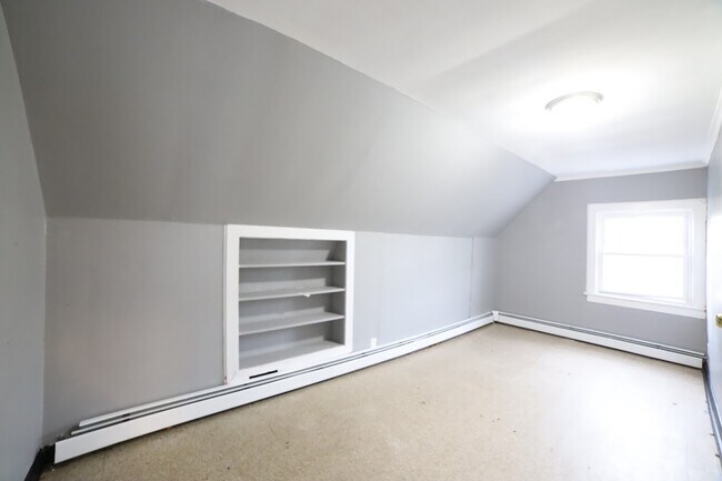 Building Photo - 223 Fairmount Ave