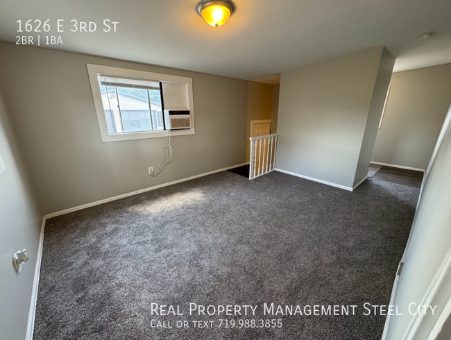 Building Photo - 1626 E 3rd St