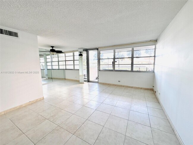 Building Photo - 250 174th St