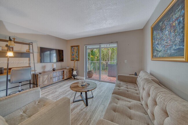 Primary Photo - 4600 SW 67th Ave
