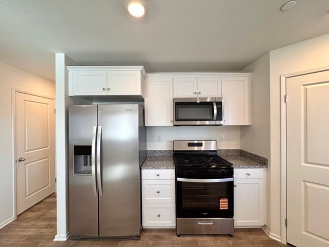 Building Photo - Brand New 3 Bedroom Single Story Home For ...