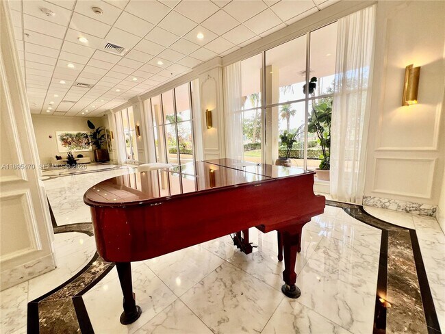 Building Photo - 5600 Collins Ave