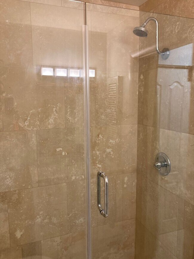 Building Photo - Great 2 Bed 1.5 Bath Home in Franklin!