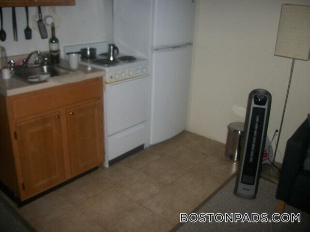 Building Photo - 62 Boylston St