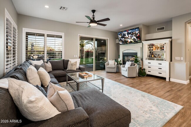 Building Photo - 4375 E Lariat Ln