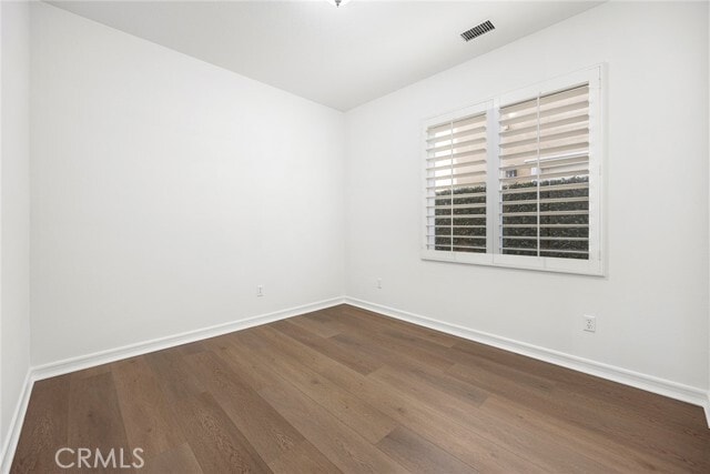 Building Photo - 2556 Pearblossom St
