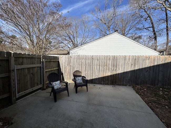 Building Photo - Updated & Ready NOW! Adorable 3-Bedroom Ranch 4 Miles to Dam Neck Base & Oceana - HUGE Fenced Bac...