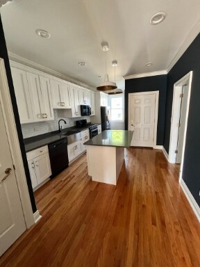 Building Photo - 2338 N Ridgeway Ave