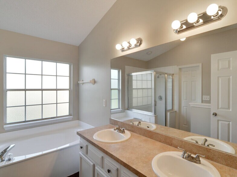 Building Photo - 1360 Keel Ct