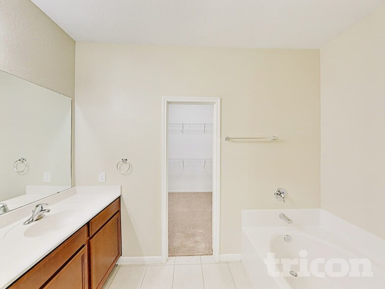 Building Photo - 600 Totem Trail Dr