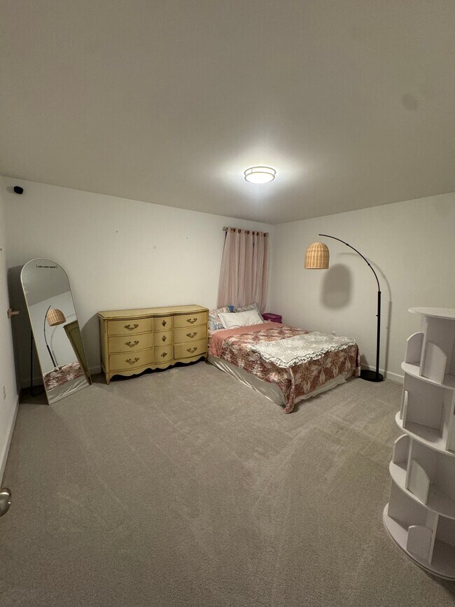 Building Photo - 1017 Antonio Dr