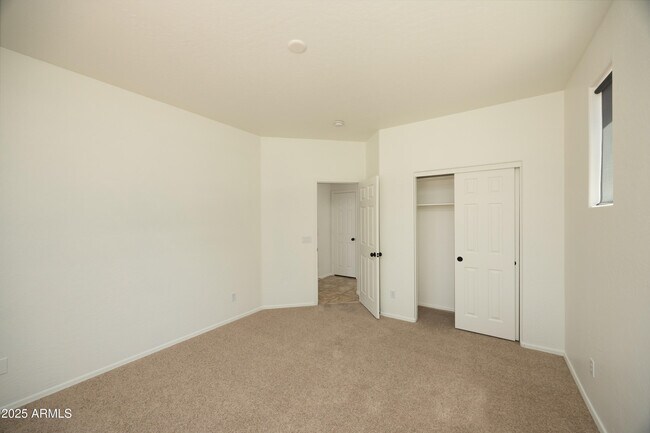 Building Photo - 18546 E Oak Hill Ln