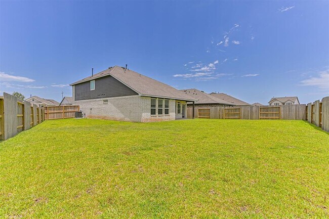 Building Photo - 2710 Meridian Spgs Dr