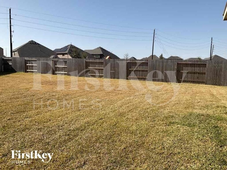 Building Photo - 15203 Provost Craig Dr