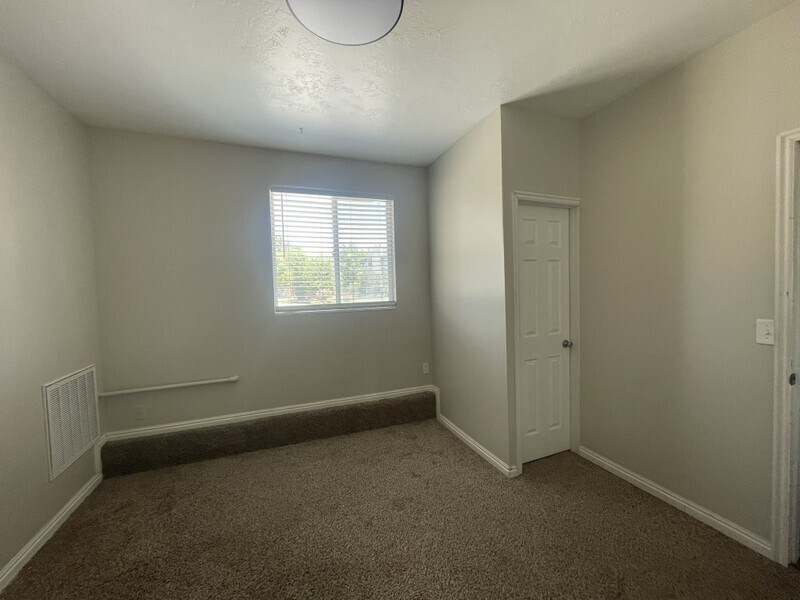 Building Photo - 13954 S 1835 W
