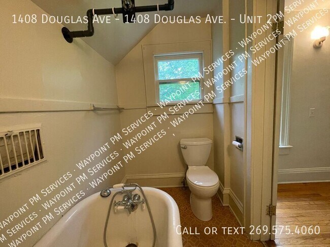 Building Photo - 1408 Douglas Ave