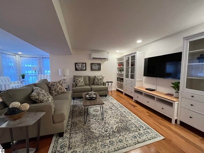 Building Photo - 3846 N Four Mile Rd