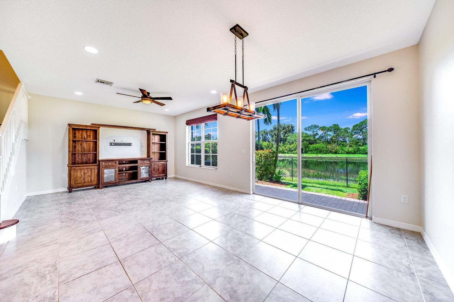Building Photo - 4543 Tara Cove Way