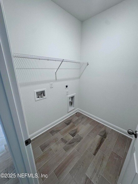 Building Photo - 11156 Spring Meadows Road Unit