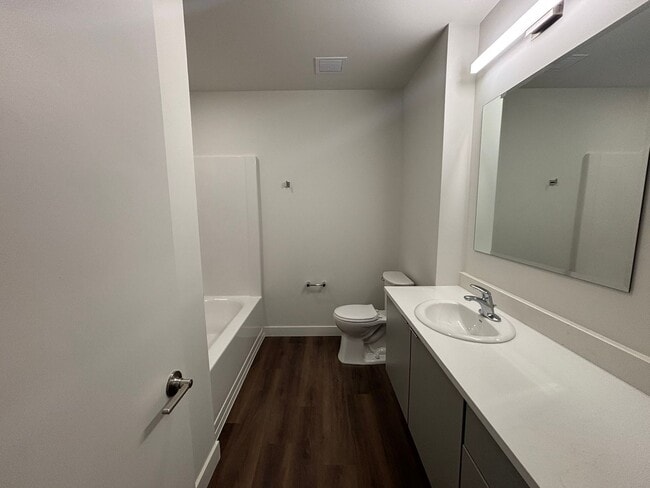 Building Photo - Modern, Light-Filled 2 Bed at One25 – Unit...
