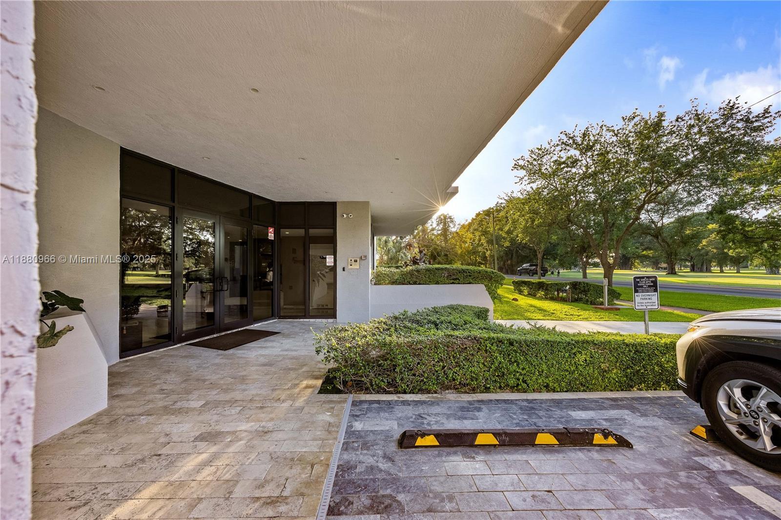 Building Photo - 700 Coral Way