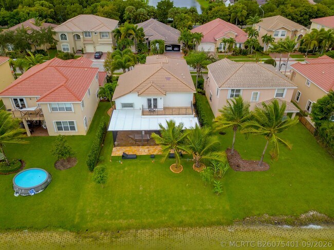 Building Photo - 4827 SW 183rd Ave