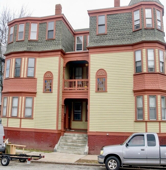 Building Photo - 111-117 Wood Street
