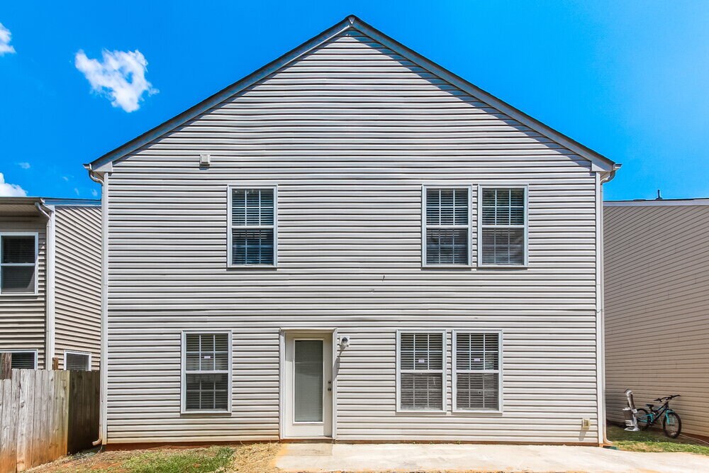 Building Photo - 7221 Fox Point Dr