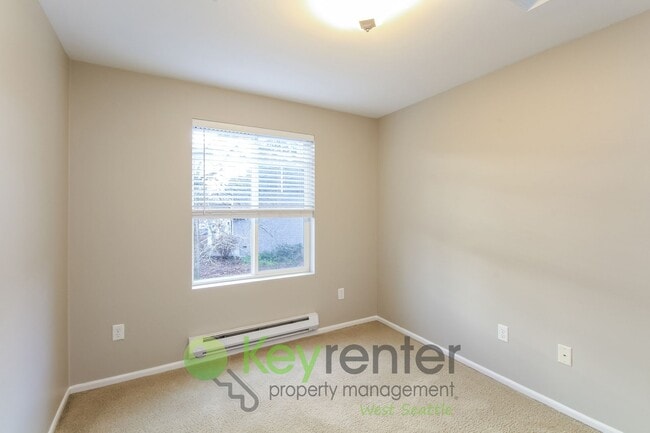 Building Photo - **Rent Incentive** Premier 3-Bed Home in a Coveted Seattle Community