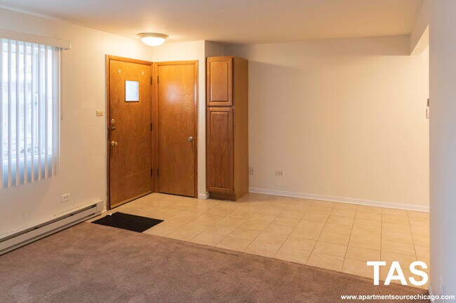 Building Photo - 6250 W 64th Pl