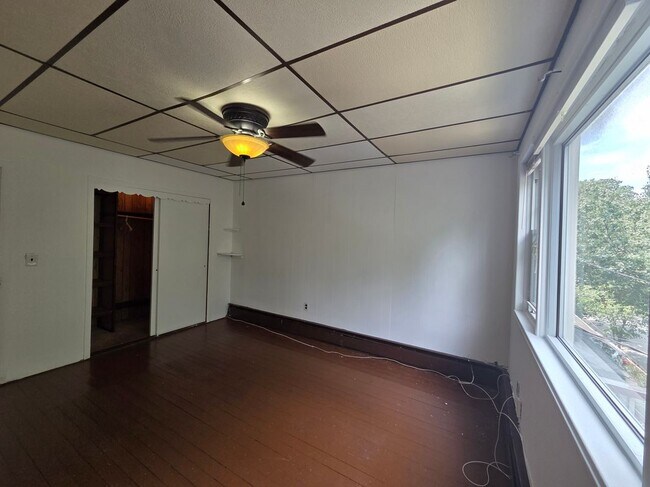 Building Photo - 293 Burgess Pl