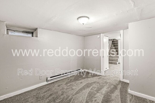 Building Photo - 972 Edgemont Ave