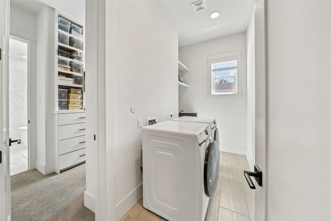 Building Photo - 620 E 26th St