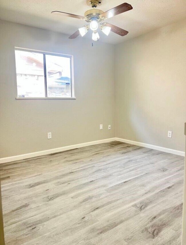 Building Photo - 15730 Corsair Rd