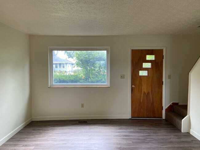 Building Photo - ChurchStS365