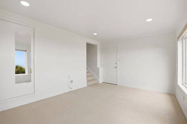 Building Photo - 45 Graystone Terrace