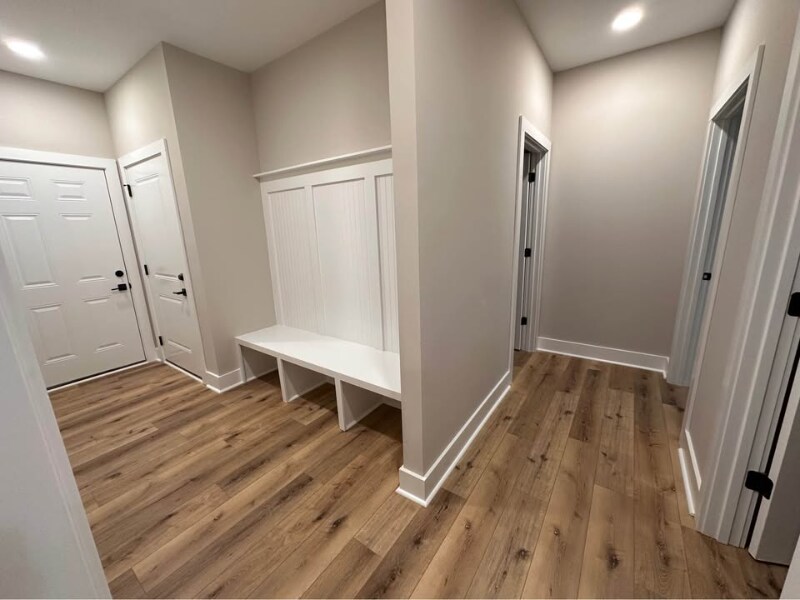 Building Photo - 7280 Franklin Way