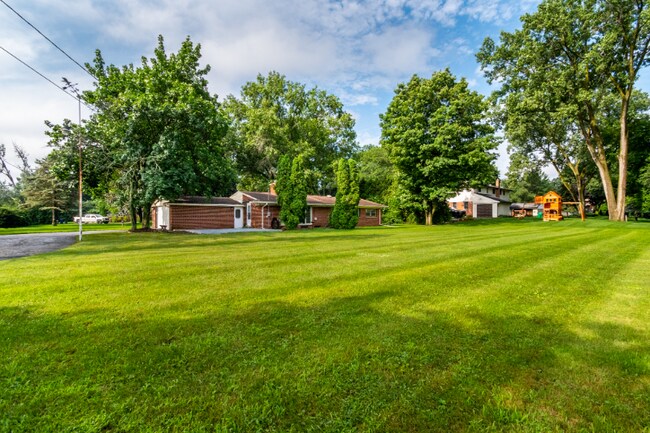 Building Photo - 1239 Ashover Dr
