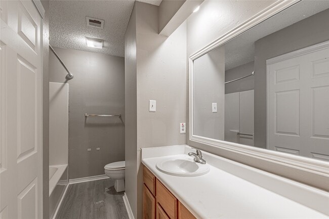 Building Photo - 1228 Ave O