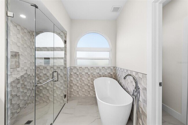 Building Photo - 1801 Laurence Ct